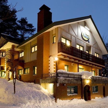 Land Haus Dancru Netz Hotel Hakuba Bagian luar foto